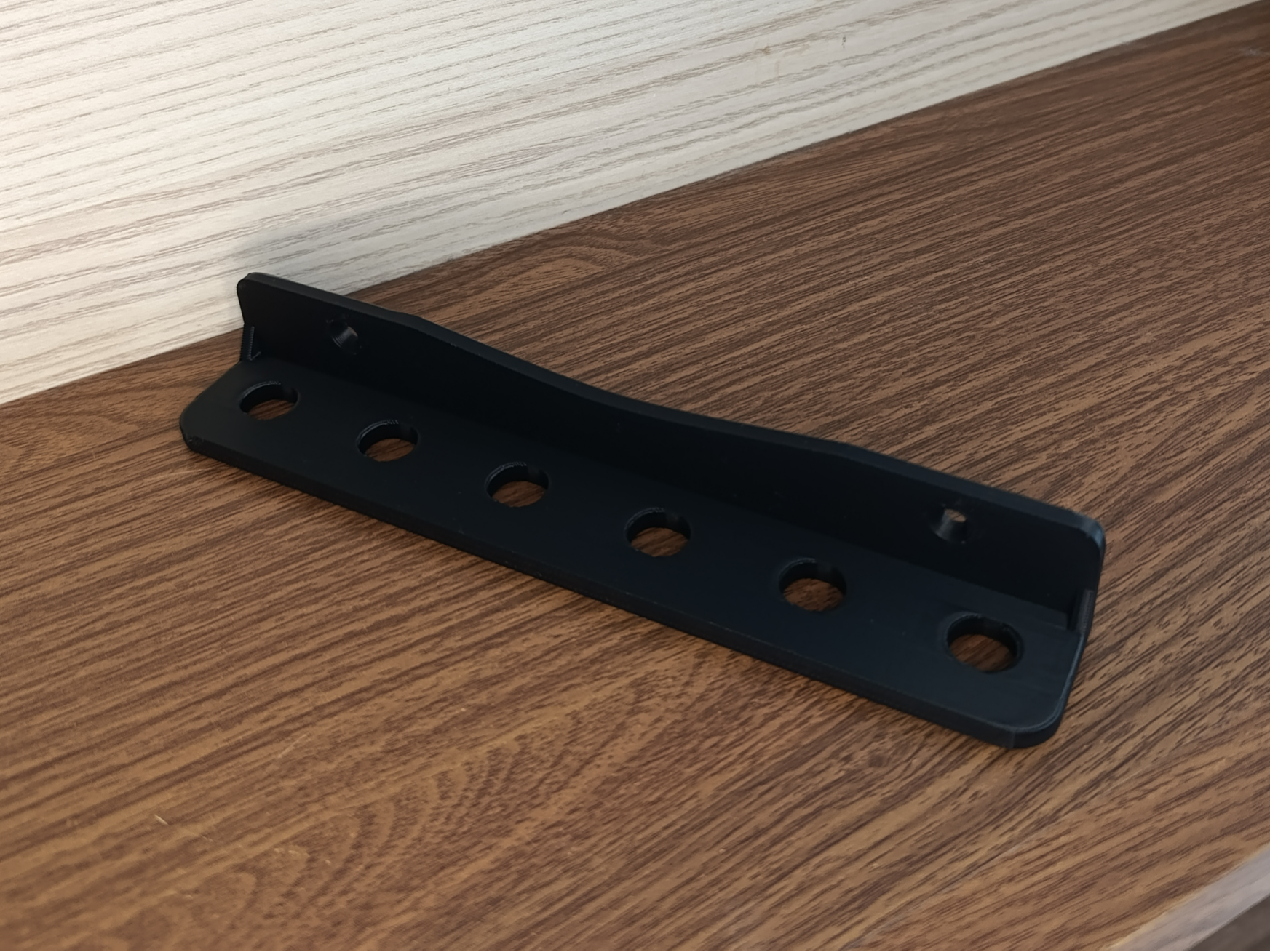 Simple screwdriver holder