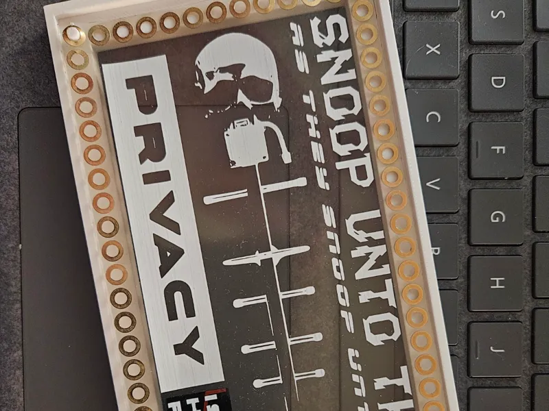 OUI-SPY PATCH Frame