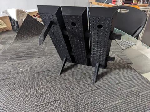 Modular earring holder view 3
