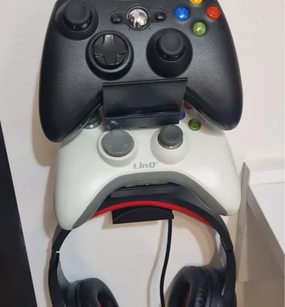 wall mount for 2 controllers plus headset