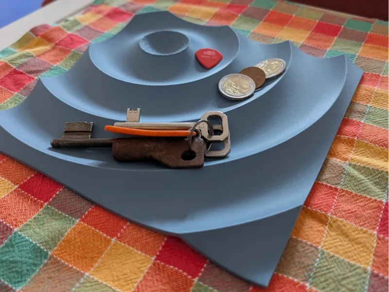 Wavy Pocket Tray