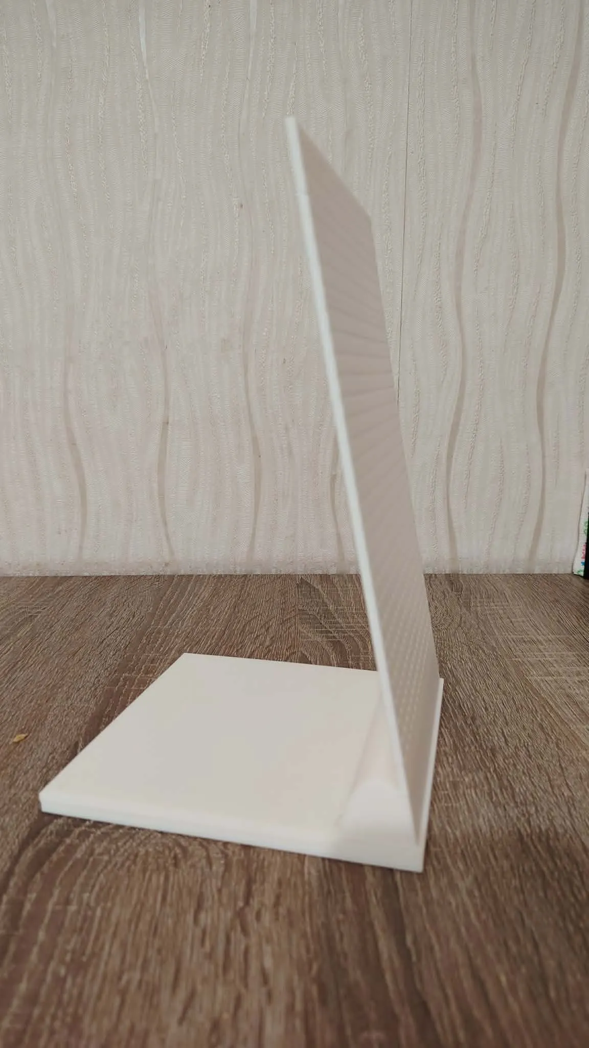 huge earring stand view 3