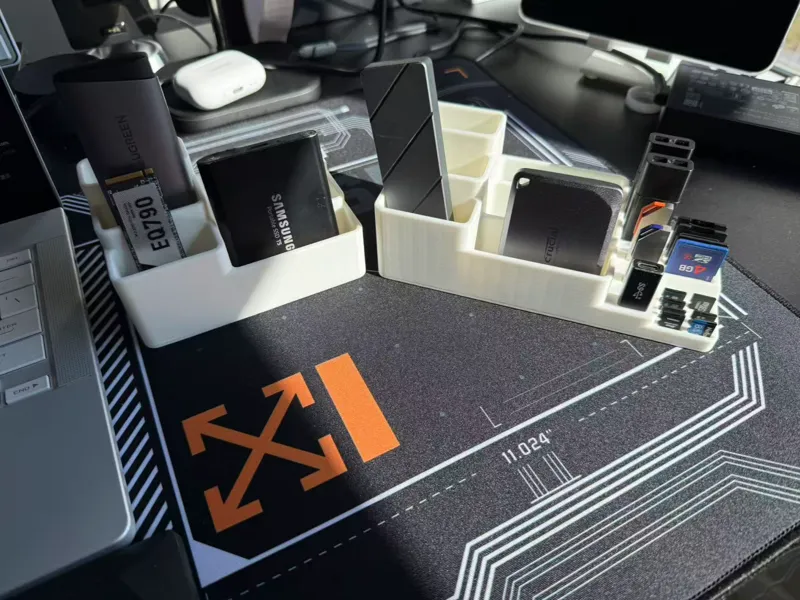 SSD holder/desk organizer/with usb and sd