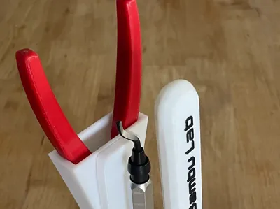 Holder for scraper, Cutters and deburring tool