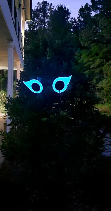 Accesorio para filamento: Glowing Shrubbery Eyes for Halloween — vista de referencia 5