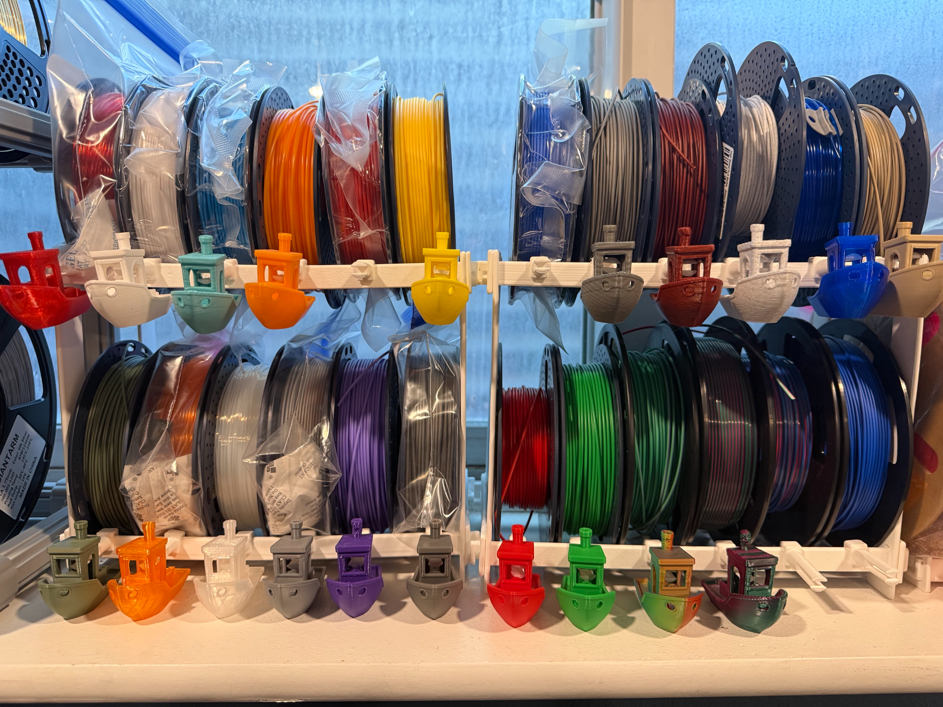 spool rack w/ benchy display, 12x 250g or 8x1kg