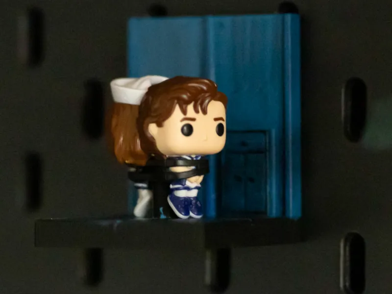 Stranger Things Steve & Robin Holder,IKEA Skådis