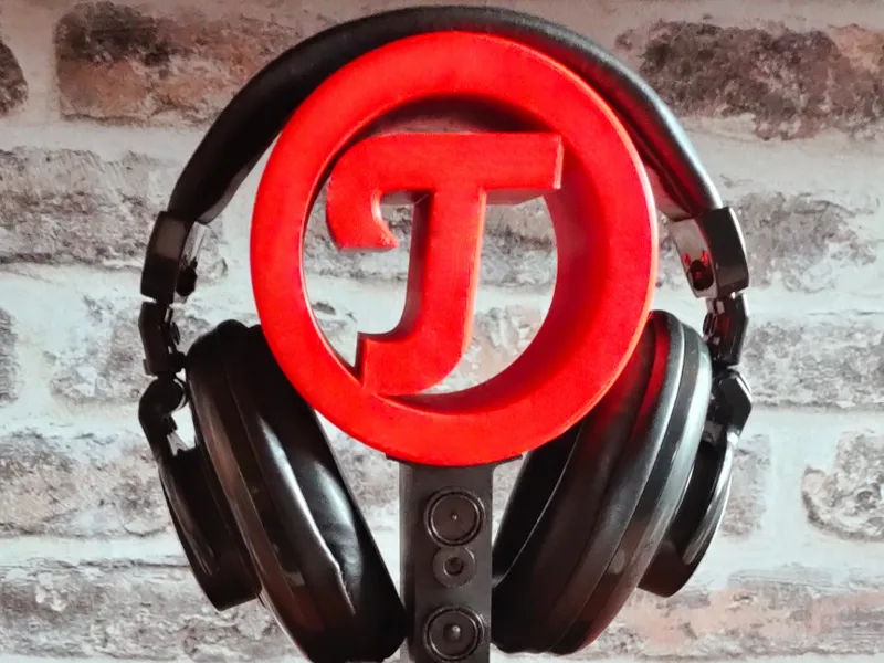 Teufel audio headphone stand