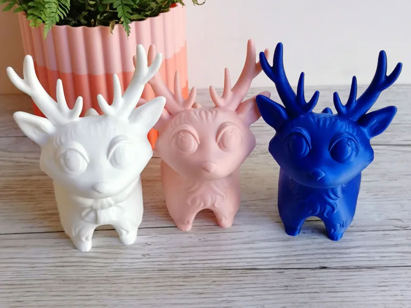 Cerf / renne mignon