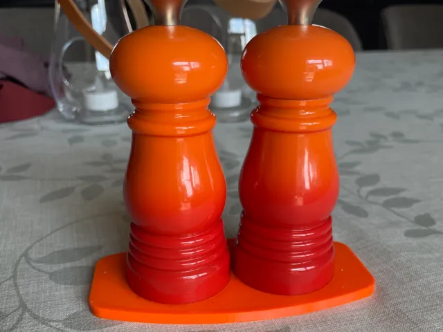 LeCreuset Salt&Peber holder