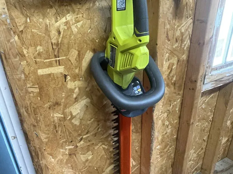Ryobi Trimmer Wall Mount