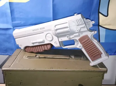 10mm Pistol – Fallout Inspired Prop
