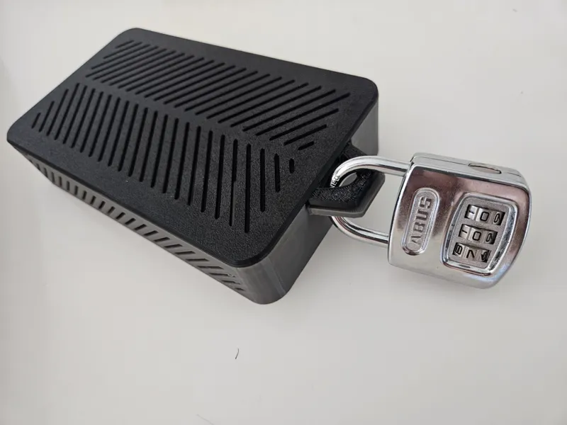 Focus - Phone Jailbox