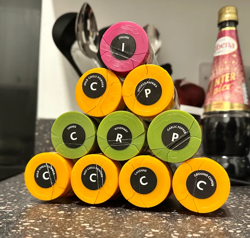 Minimal Spice Rack 