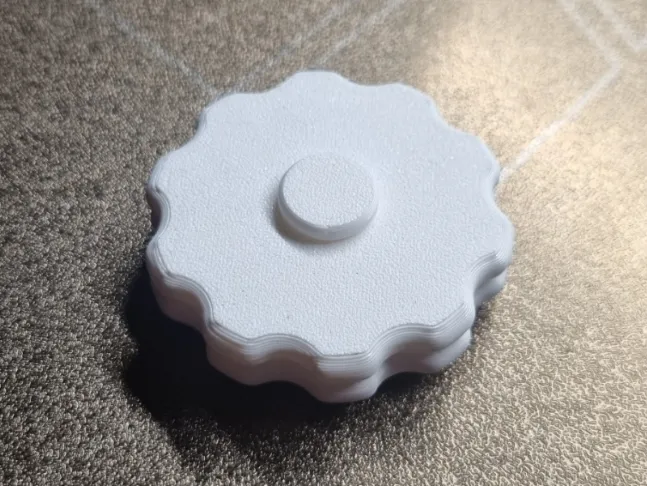 Round Magnetic Fidget toy. 4x2 magnets