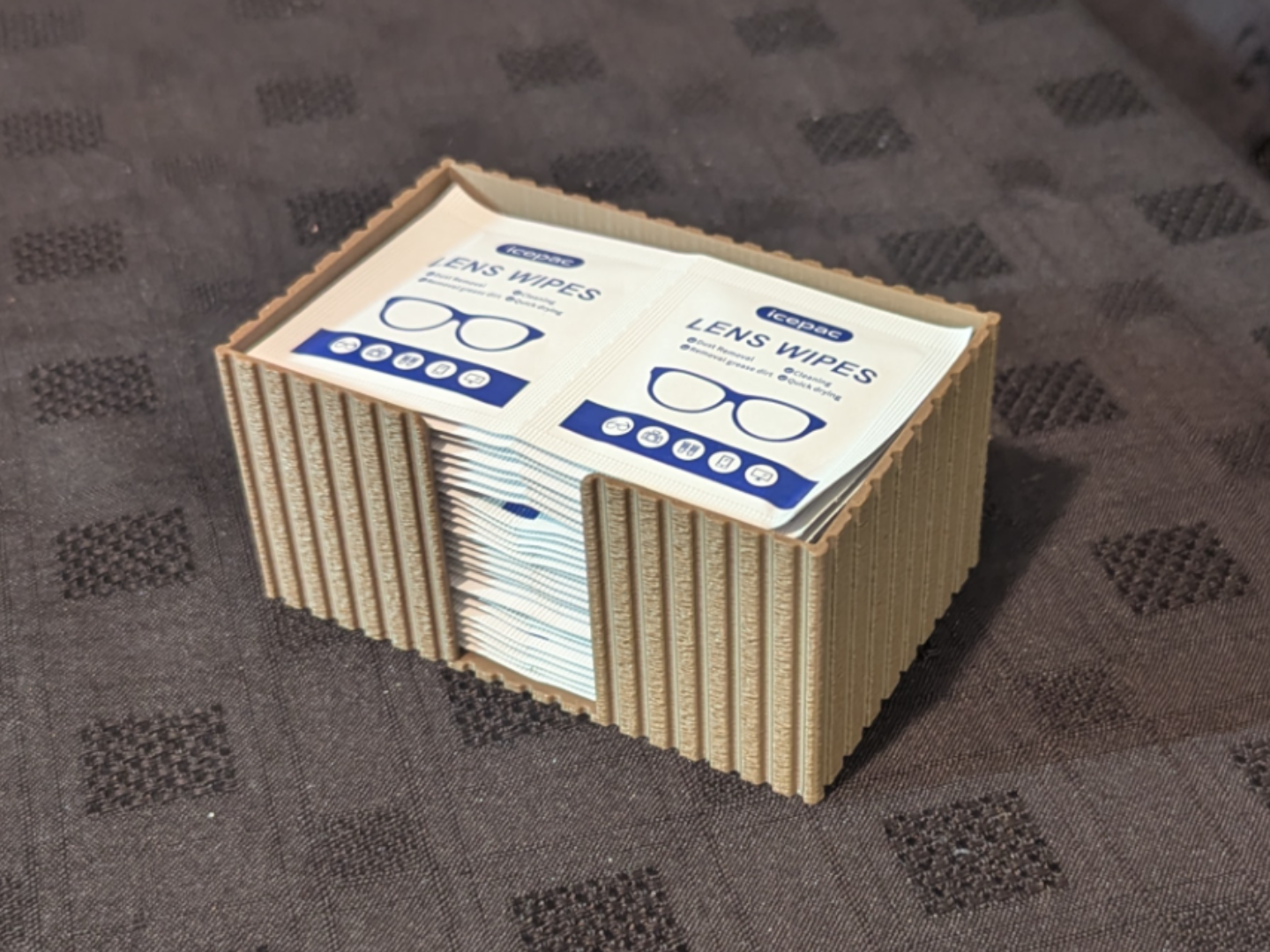 spectacles - Glasses wipes - dispenser- container