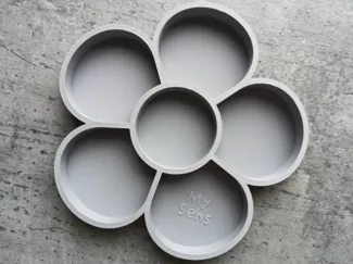 Flower - Sensory dump or sand play mold