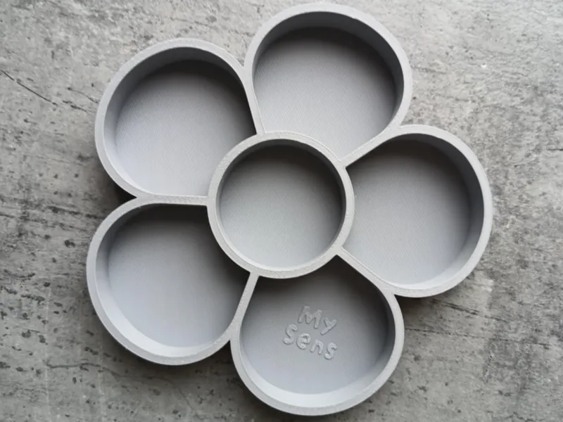 Flower - Sensory dump or sand play mold