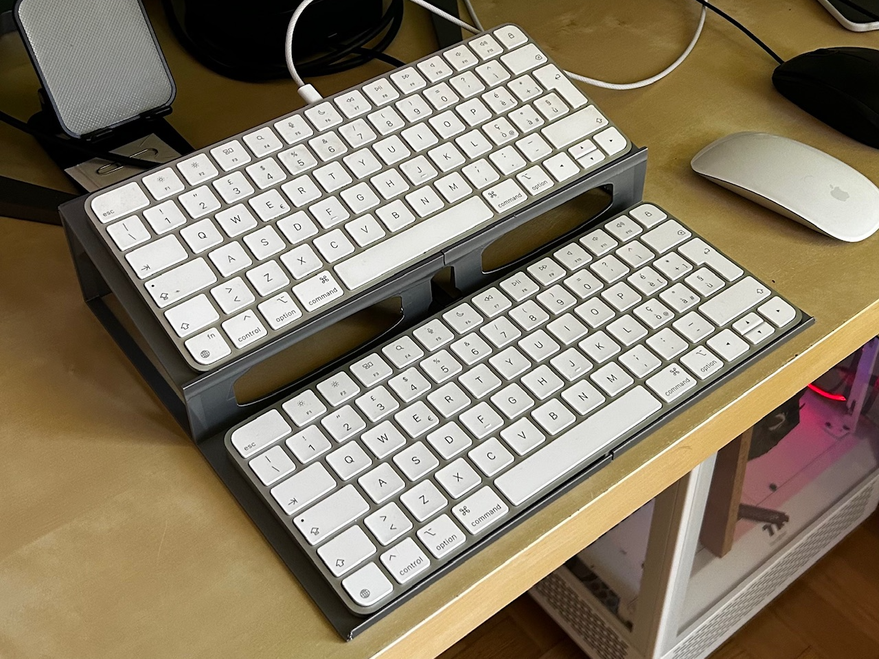 stand multi-tastiere (Per Apple Magic keyboard)