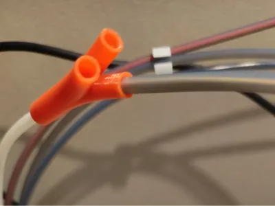 A Y-connector with three inlets without additional parts