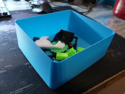 Simple container scalable