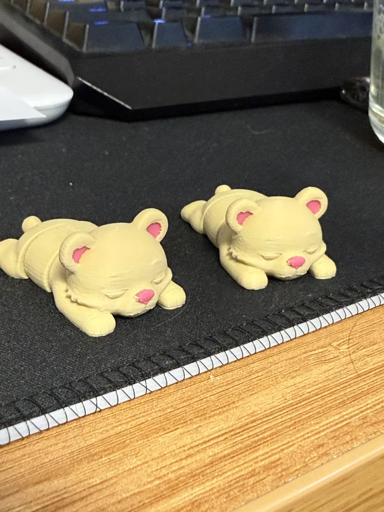 Miniatura 2 do modelo 3D Sleeping Chibi Bear – Articulated