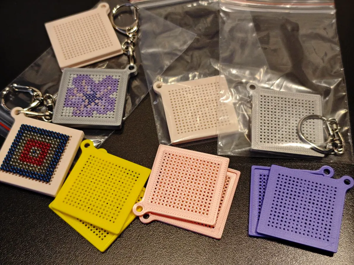 Porte-clés à broder en point de croix