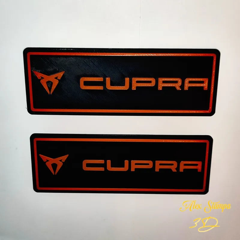 Targhetta decorativa logo Cupra