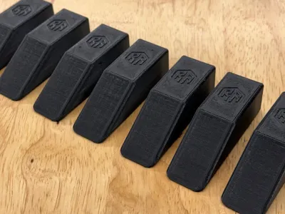 Universal Support Wedge with Flat Top Surface
