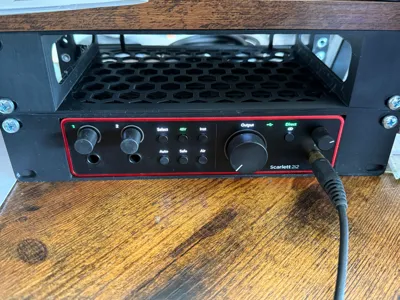 Scarlett 2i2 10 Inch Rack Mount