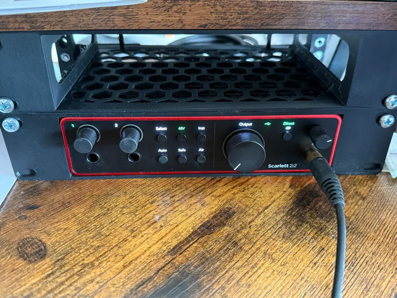Scarlett 2i2 10 Inch Rack Mount