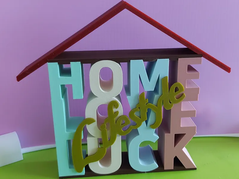Dekoration Haus mit Home/ Love/ Luck/ Lifestyle