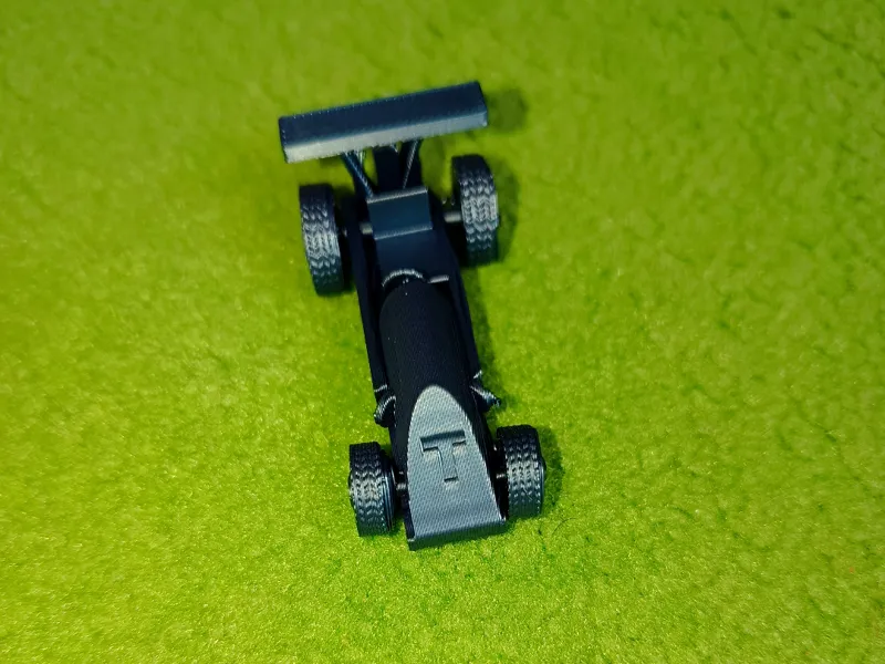 Dragster V2 (les roues tournent!)