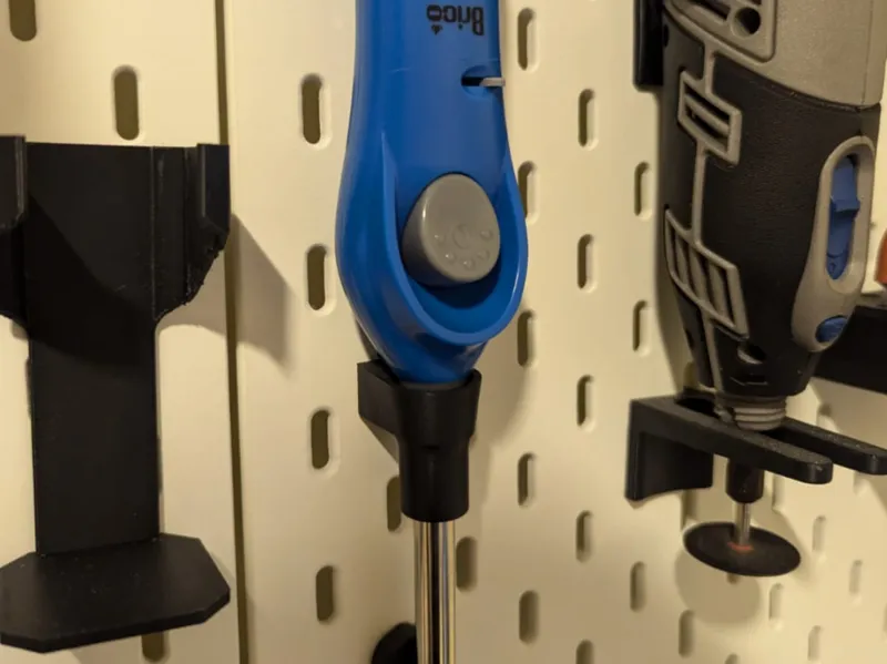Skadis lighter holder