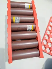 Support simple pour piles 18650 (7x3) — photo 4