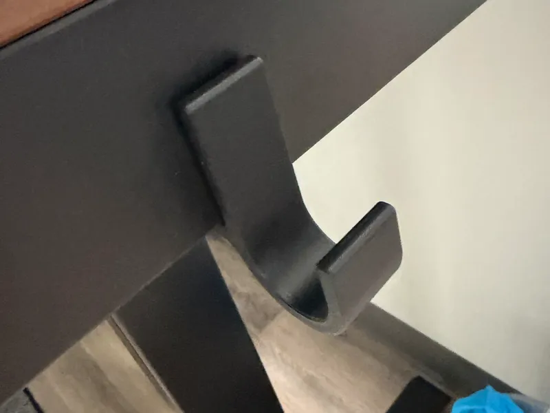 Vertical Desk Hook