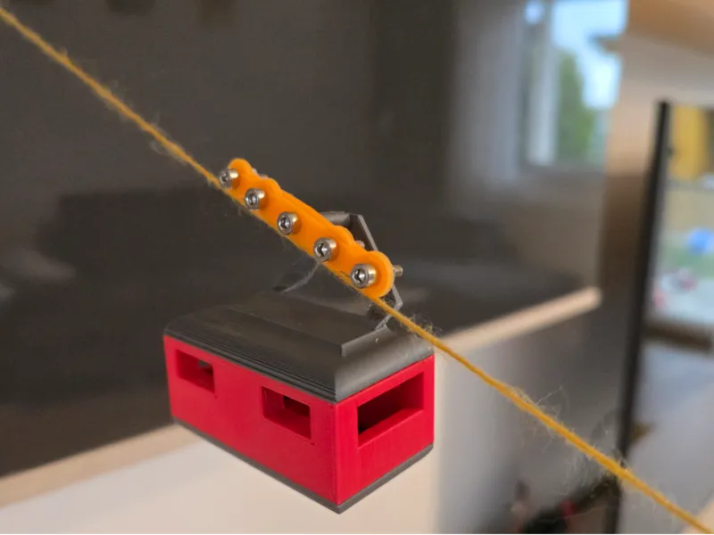 Cable car with 4 rollers