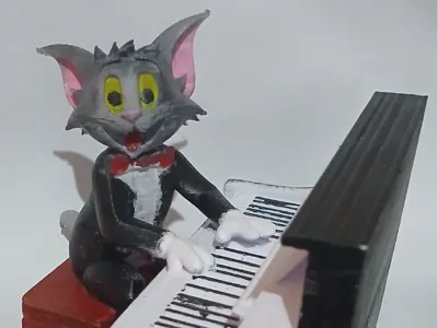 Tom the pianist