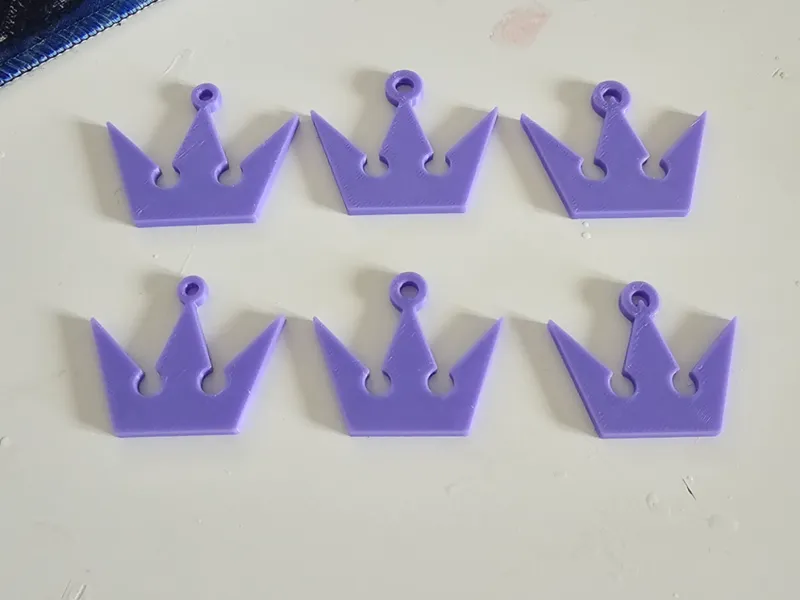 Corona Kingdom Hearts - Llavero y Colgante