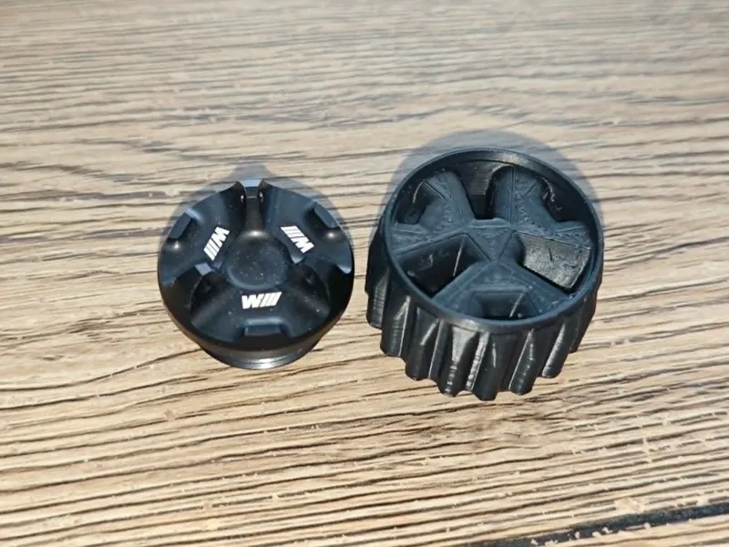 BMW M Öleinfülldeckel Werkzeug 77129829883