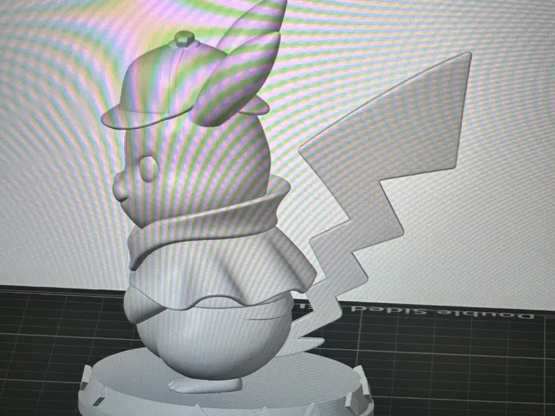 Silber Pika Figur Pikachu Detektiv
