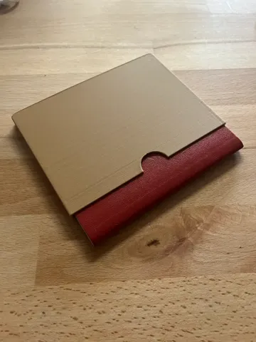 Soporte: Minimalist Passport Holder — vista de referencia 3