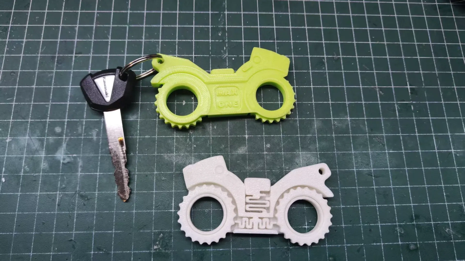 Miniatura 3 do modelo 3D EDC摩托车型钥匙扣 推牌 解压玩具 手指陀螺