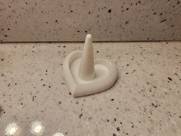 Porte-bague cœur