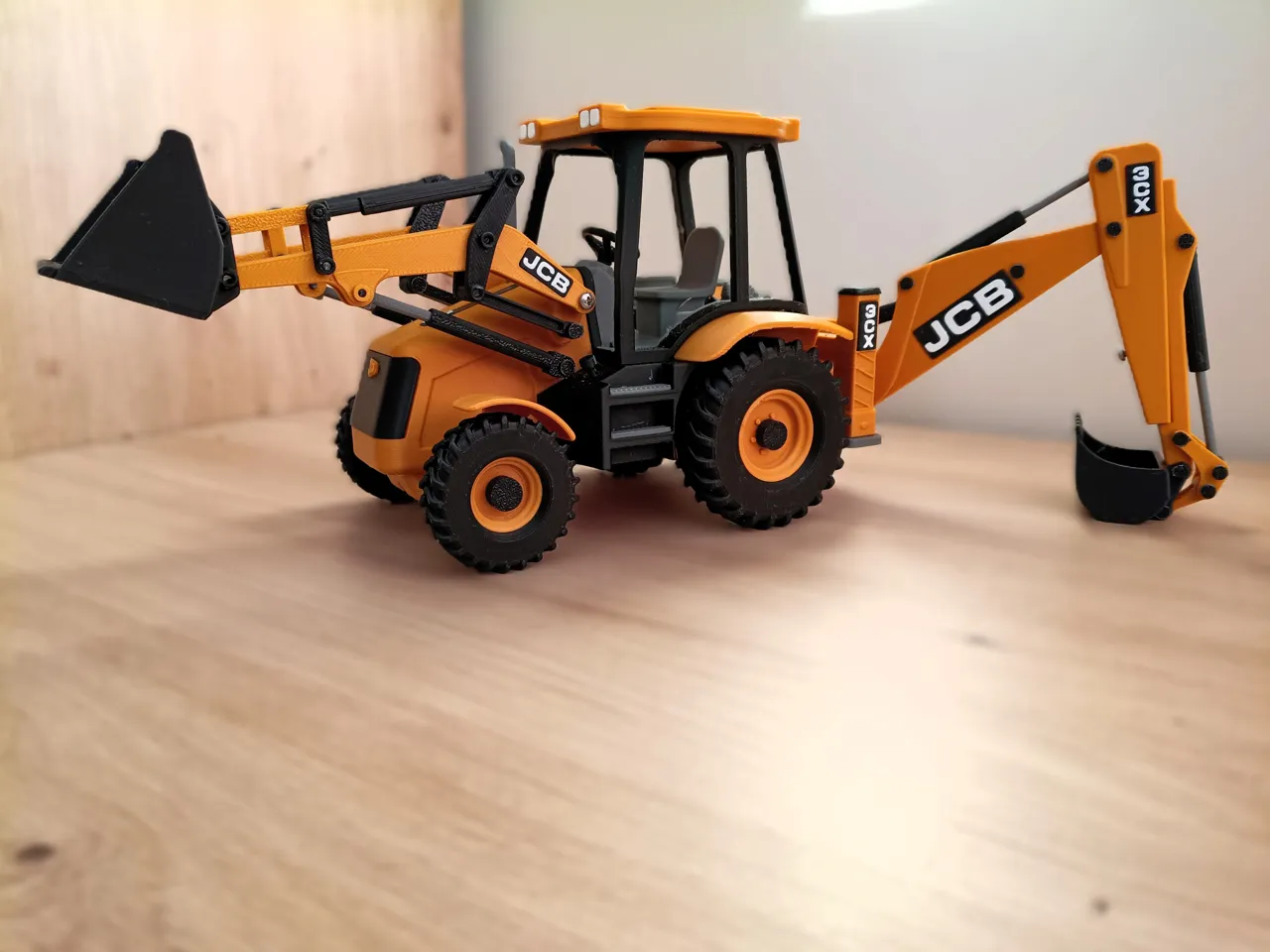 JCB 3CX Backhoe Loader ( Excavator ) 1:24 scale view 2