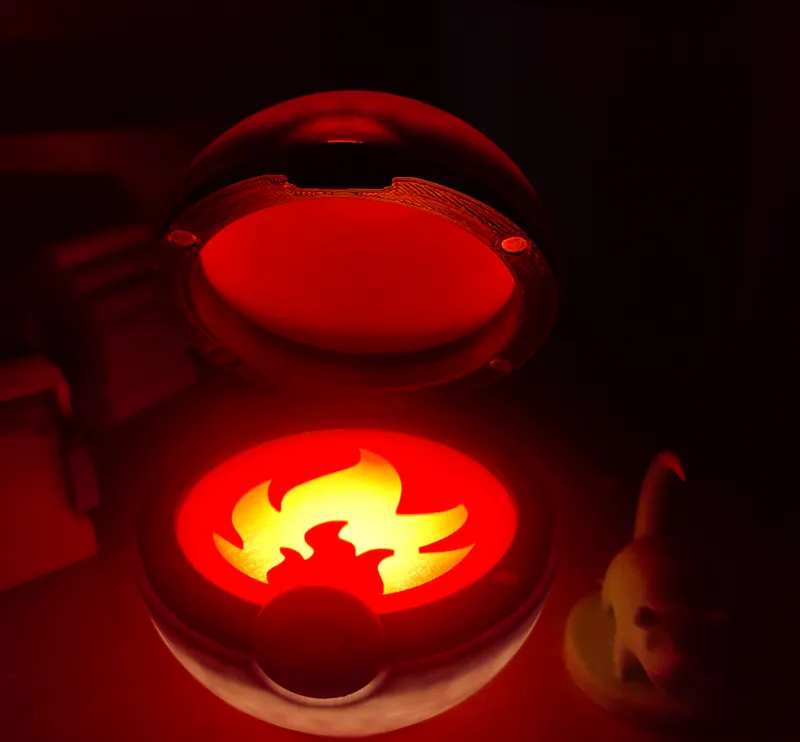 精灵球小夜灯