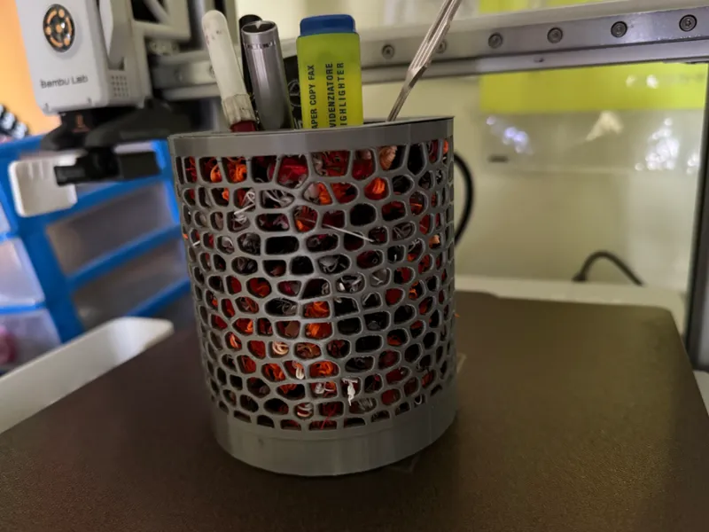 Pen Holder with 3d printers' poop as infill