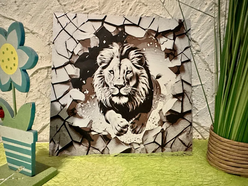 HueForge - Lion jumps through wall