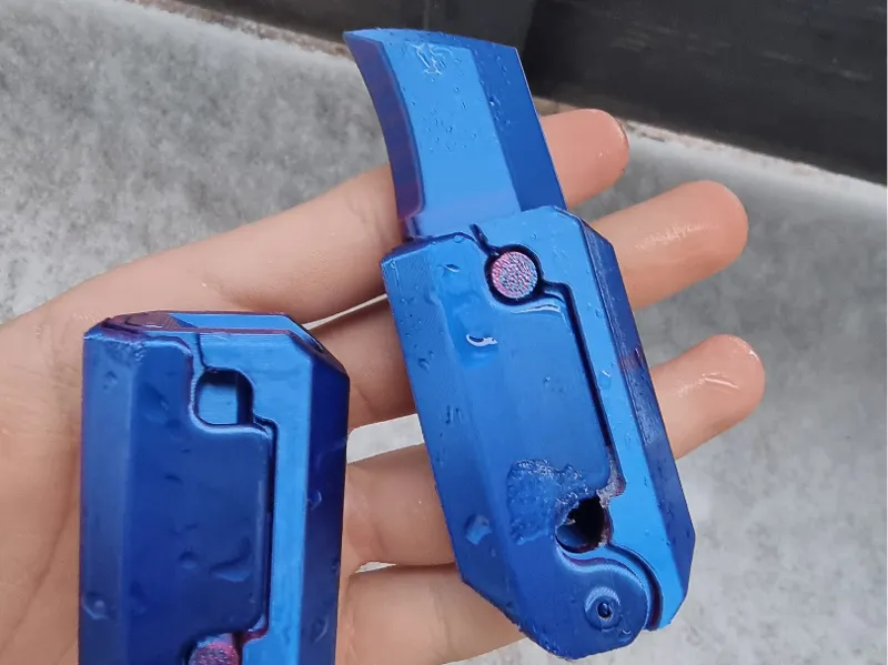 Gravity-Knife