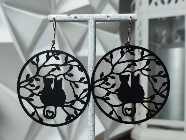 Aretes Cómplices bajo la Luna